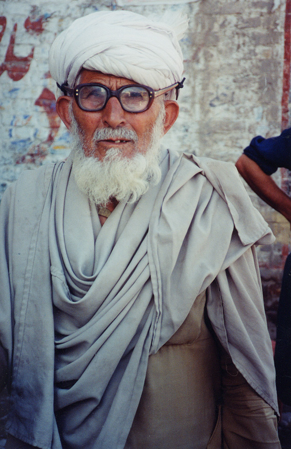Old Man With Glasses And White Beard / Pakistan / Pushtun - Click Image to Close